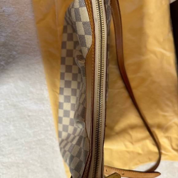 Authentic Louis Vuitton Siracusa - discontinued bag - Picture 8 of 13